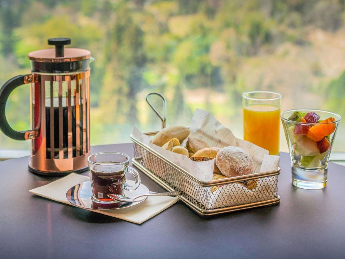 Pullman Santiago Vitacura Экстерьер фото A French press