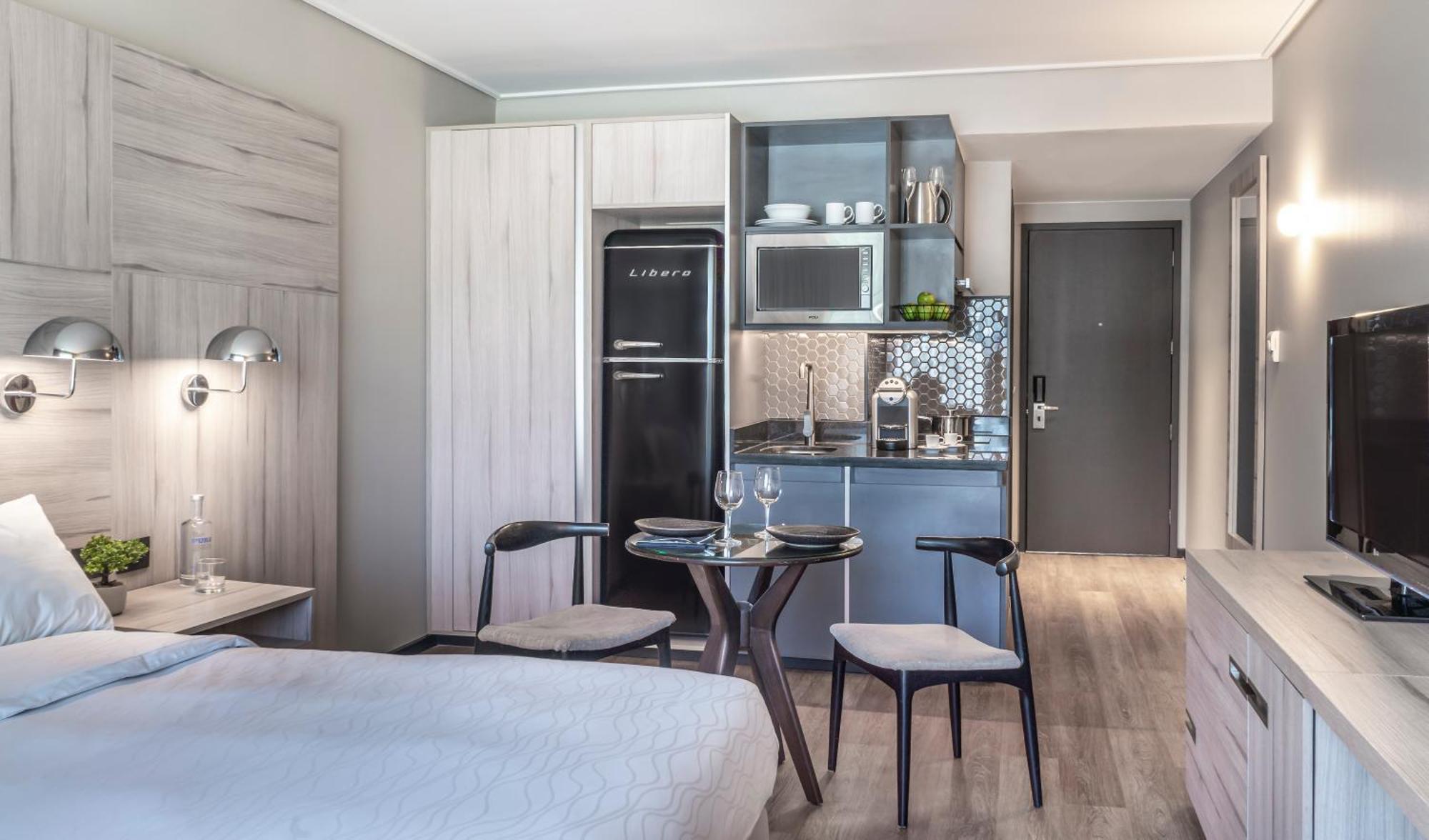Pullman Santiago Vitacura Экстерьер фото A typical studio apartment
