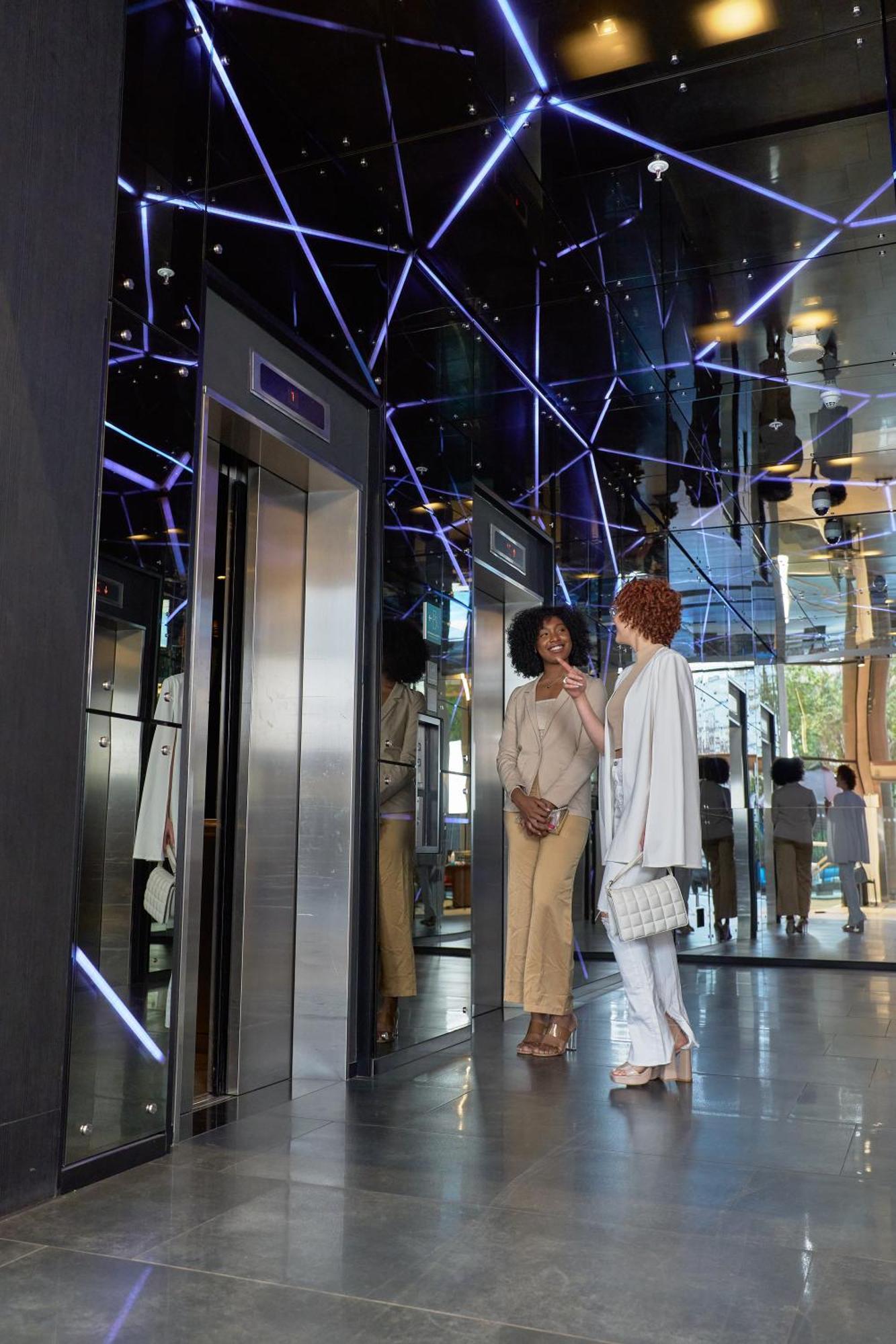 Pullman Santiago Vitacura Экстерьер фото The elevators at the 1000 Museum