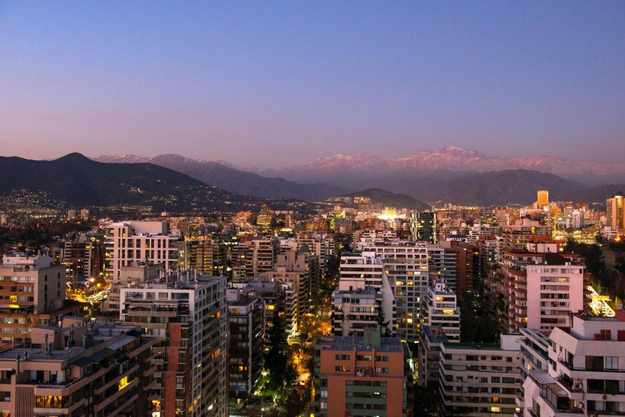 Pullman Santiago Vitacura Экстерьер фото Santiago skyline